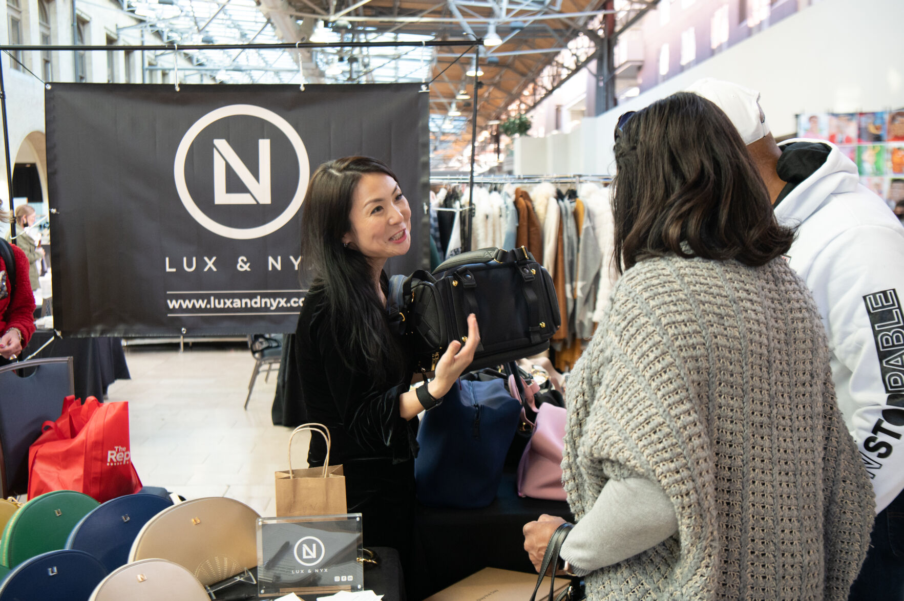 Holiday Pop & Shop at Union Station